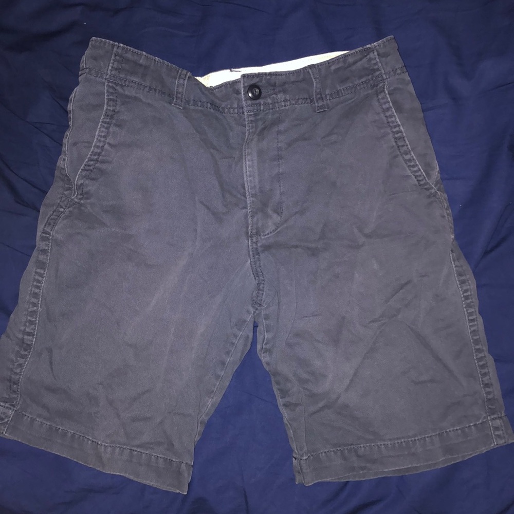 Old Navy “Broken-In Khaki Shorts” Waist 30